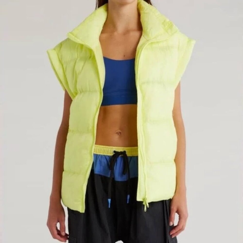 Free People Movement In A Bubble Puffer Vest NWOT - Picture 5 of 12